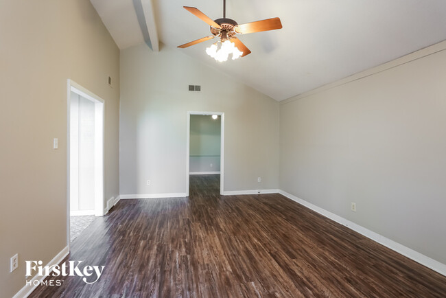 Building Photo - 4055 Chinaberry Cove