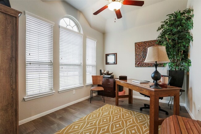 Building Photo - 14141 Isle Royal Ln