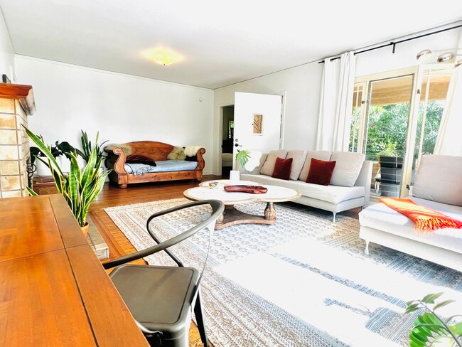 sala de estar - 627 Tularosa Dr