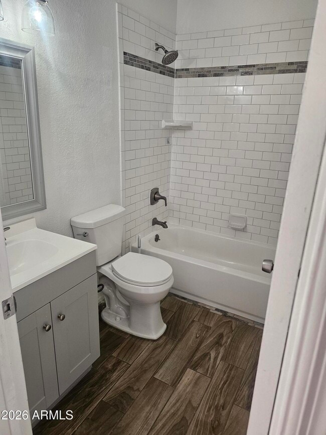 Foto del edificio - 4845 E Caballero Cir