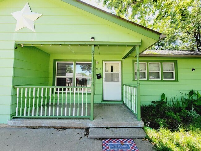 Building Photo - 3412 S Osage Ave
