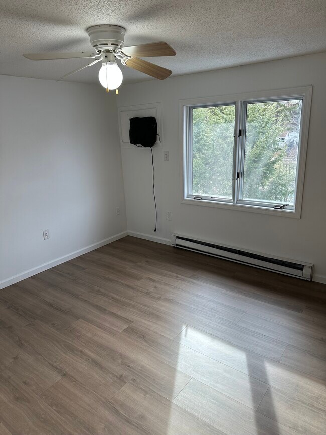 Foto del edificio - 12 Maple St