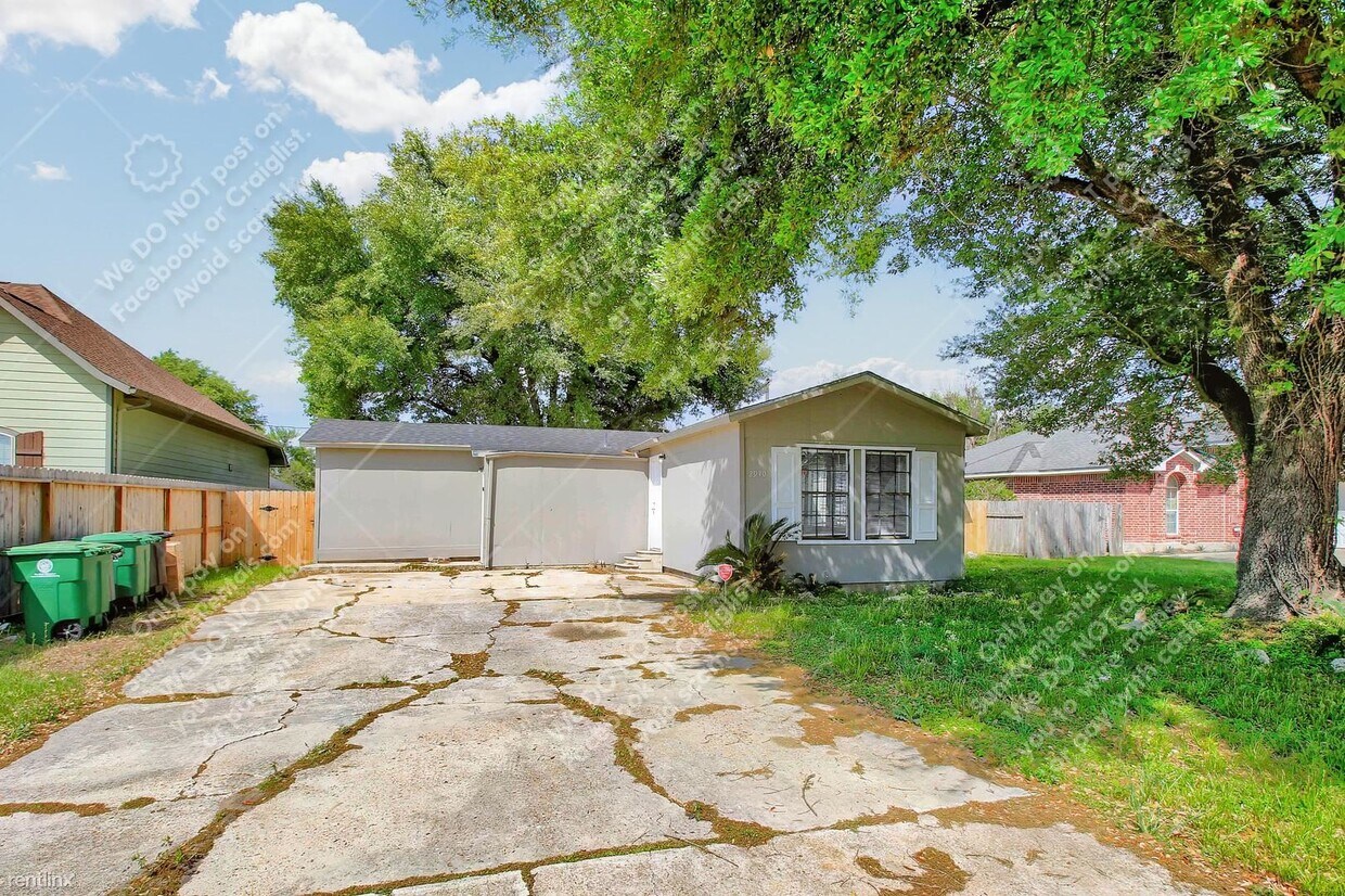 Foto principal - 3 br, 2 bath House - 2930 Ellington St