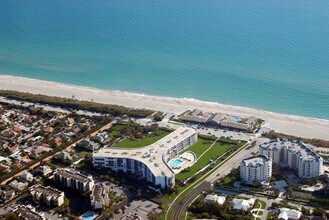 Building Photo - 1300 Jimmy Buffett Mem Hwy
