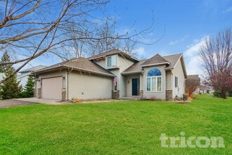 Building Photo - 1300 Bluebill Blvd