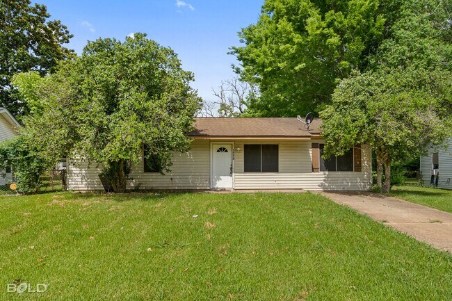 Building Photo - 1219 Olwen Dr