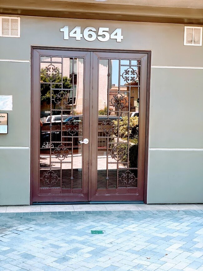 Foto del edificio - 14654 Nordhoff St