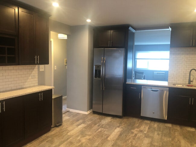 Foto del edificio - 6827 W Raven St