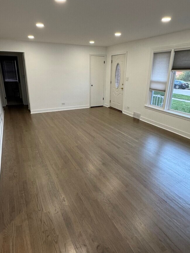 Foto del edificio - 896 Webster Ln