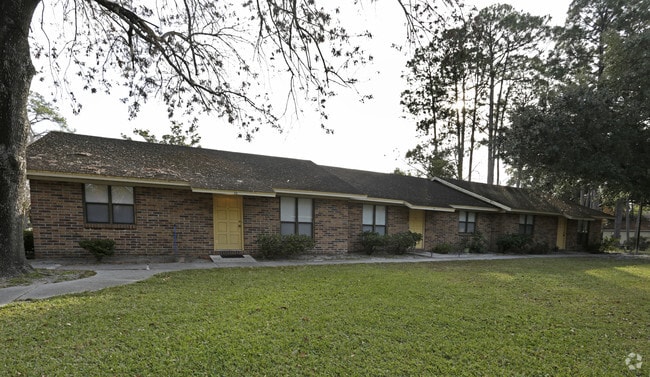 Building Photo - 0 Plainfield Ave