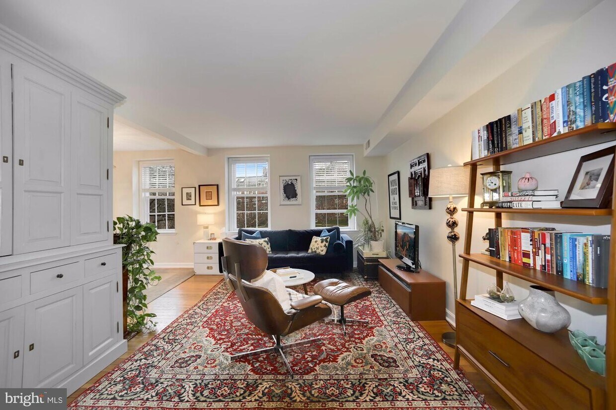 Primary Photo - 3911 Langley Ct NW