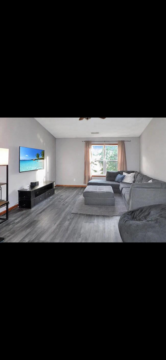 Foto del edificio - 558 Mosaic Ln