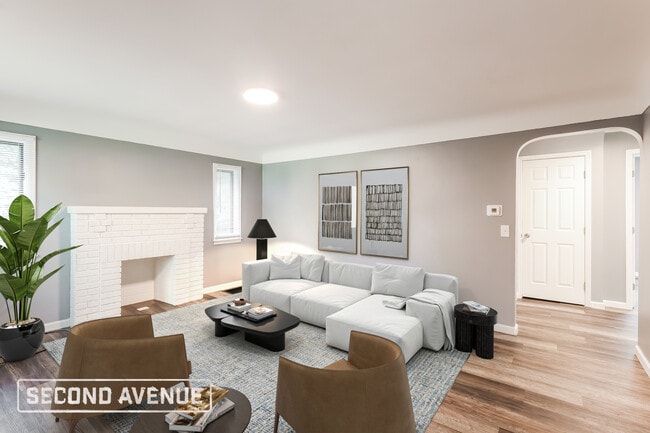 Foto del edificio - 7020 Clovernook Ave