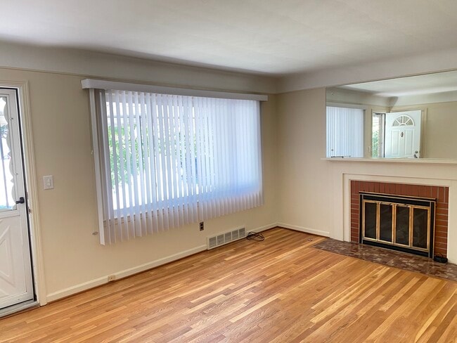 Living Room - 9910 Woodring St