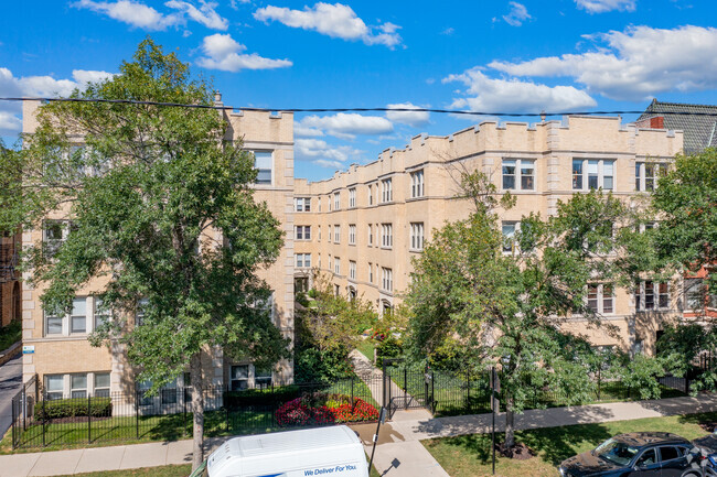 Building Photo - 1118-28 E. Hyde Park Blvd.