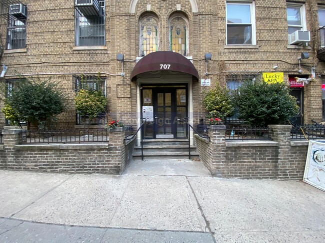 Foto del edificio - 707 W 171st St