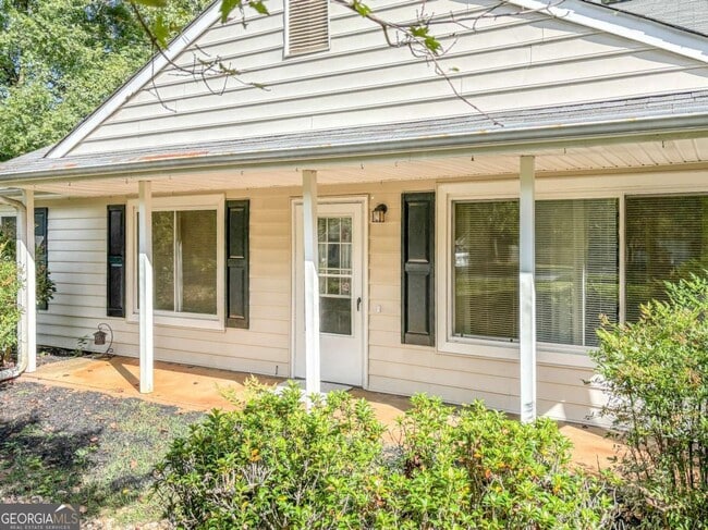 Building Photo - 1497 Chaseway Cir