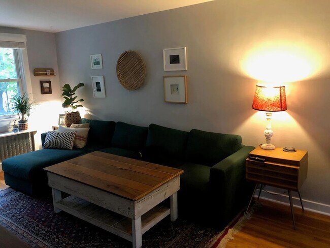 Foto del edificio - Cherniss Townhouses