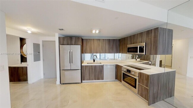 Foto del edificio - 488 NE 18th St