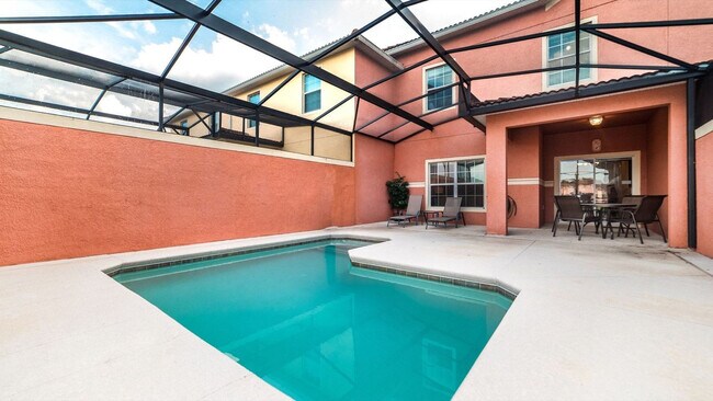 Foto del edificio - 3031 Beach Palm Ave