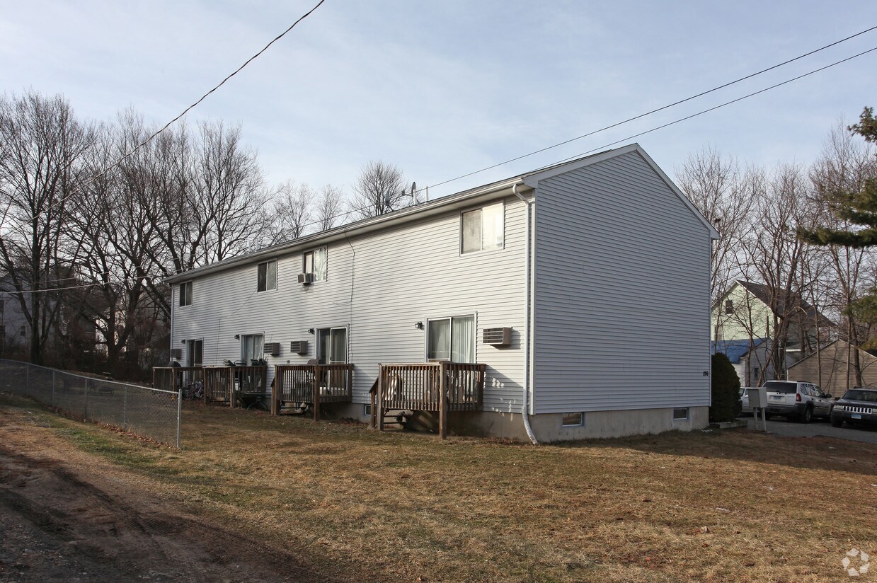 226 Washington Ave, Torrington, CT 06790 Apartments in Torrington, CT