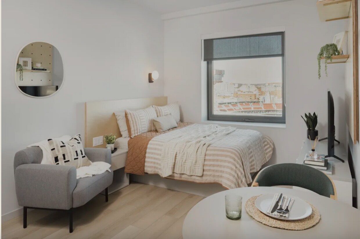 Foto principal - 1 Month Free with Select Move-in Dates! Lu...
