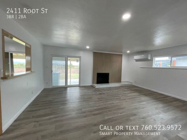 Building Photo - Single story 3 Bedroom 2 bathroom 2 car ga...