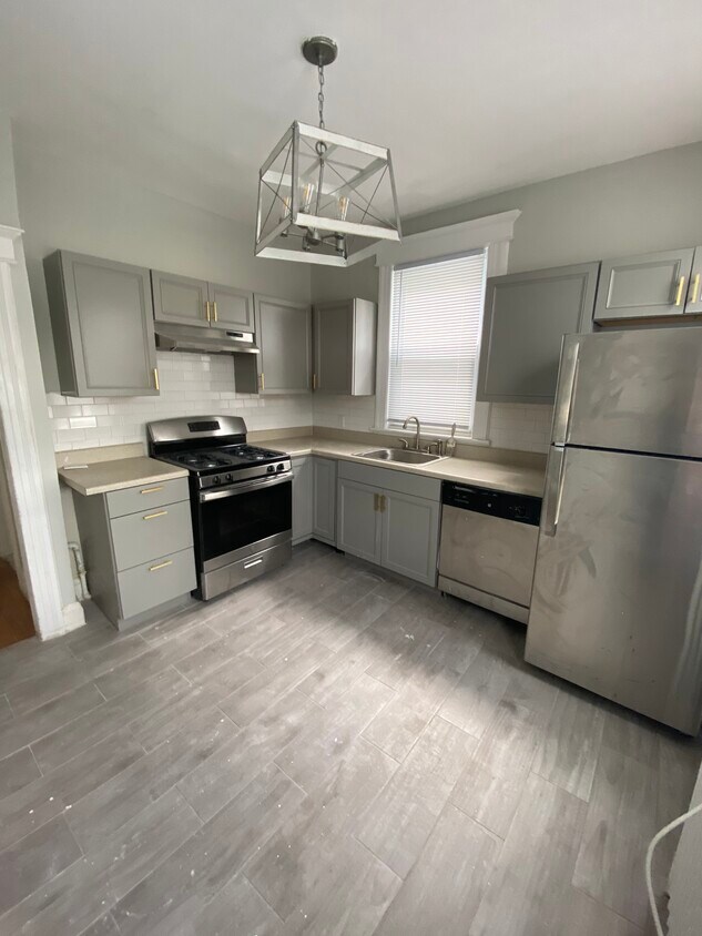 Primary Photo - 21 W 46TH St
