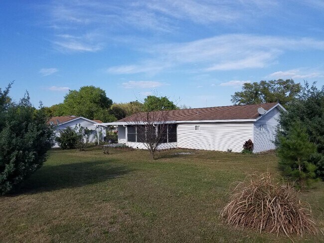Building Photo - 6590 SW 62nd Ln