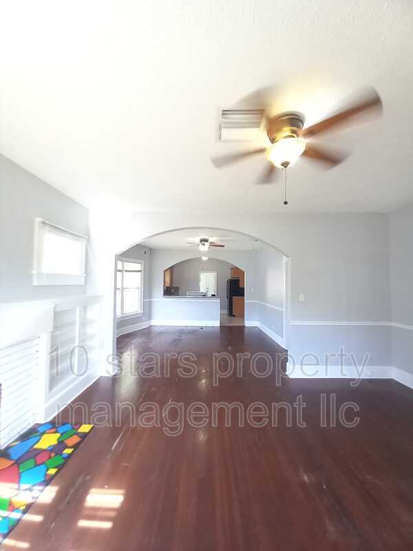 Building Photo - 4415 6th Ave S