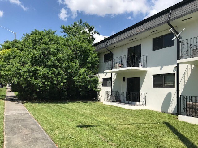 Foto principal - 17150 Building