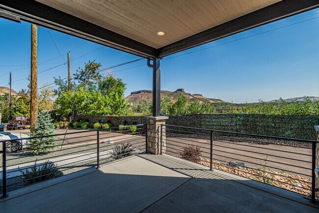Building Photo - LUX 4BD, 4BA New Build Home in Golden with...