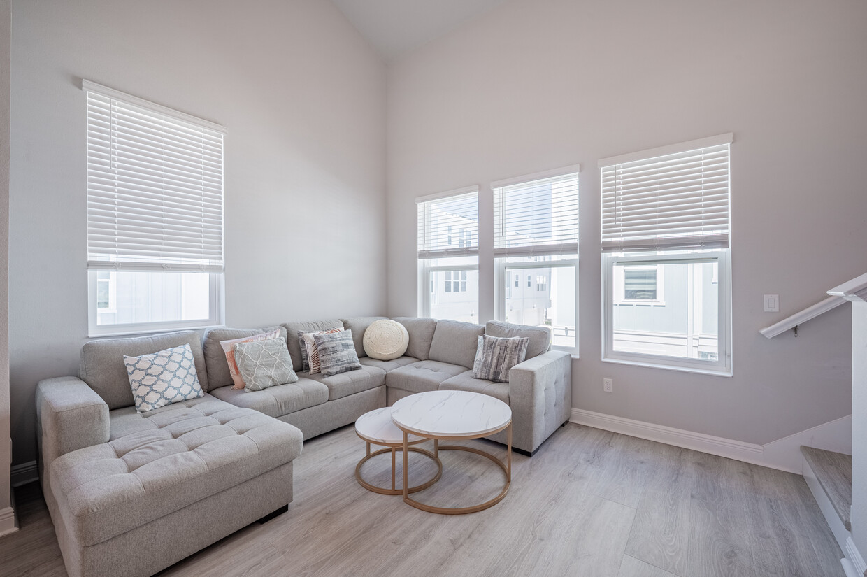 Foto principal - 2400 Ezzell Ct