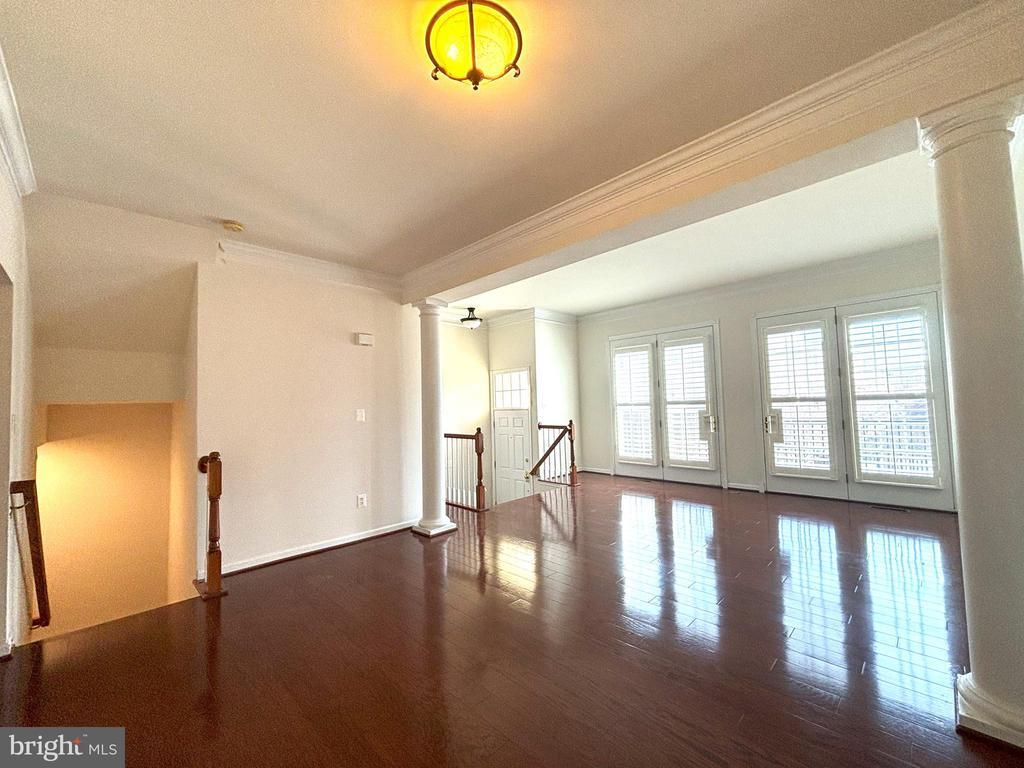 25279 Nesting Square, South Riding, VA 20152 Townhome Rentals in