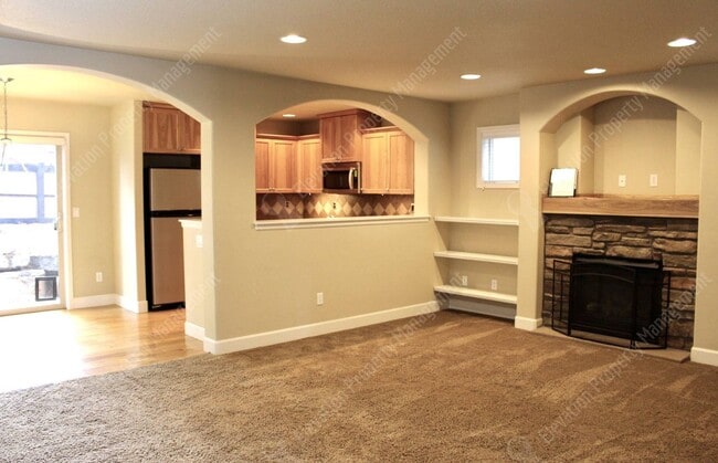 Building Photo - Cozy craftsman home in NW Bend