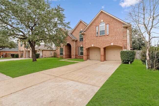Foto del edificio - 6209 Fawnlake Dr