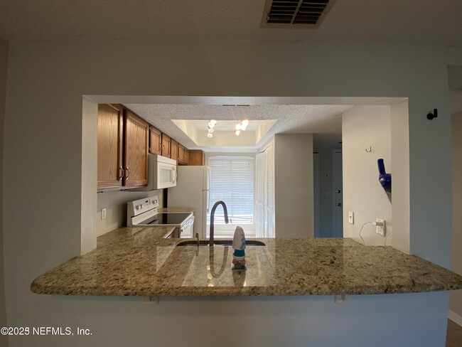 Foto del edificio - 160 Cranes Lake Dr