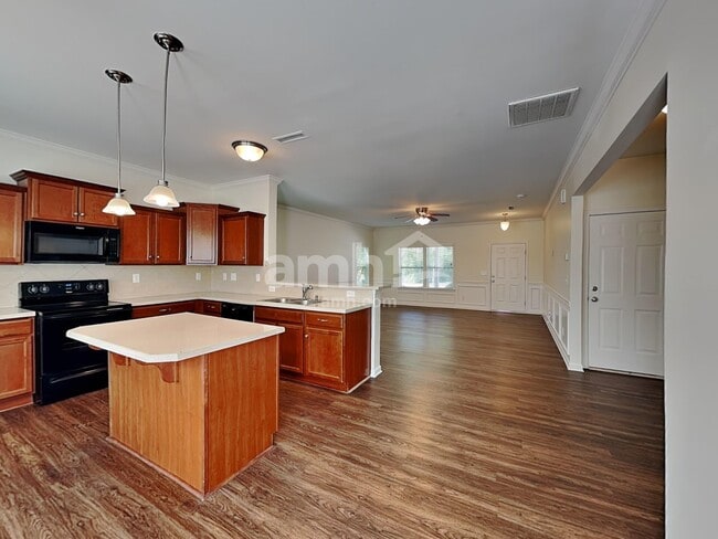 Building Photo - 3268 Saddlebrook Dr