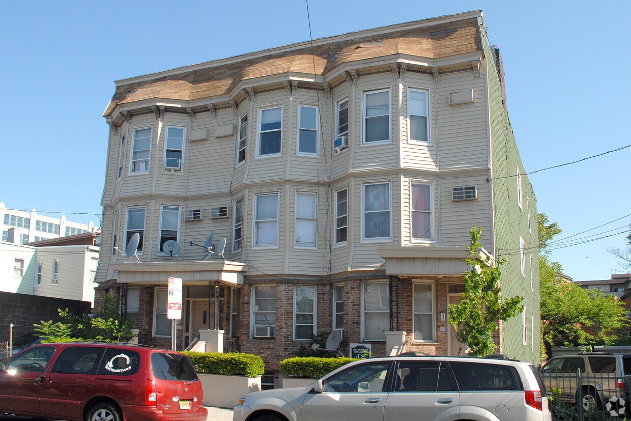 Building Photo - 14-16 Berkeley Pl