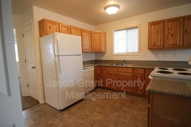 Building Photo - 2540 Pumice Dr