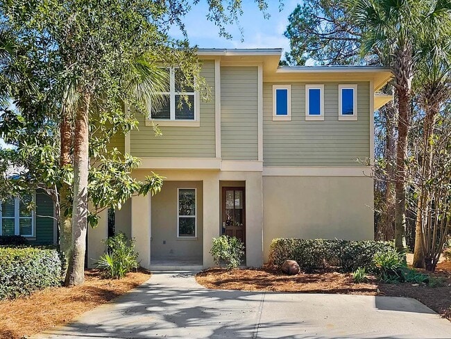 Building Photo - 2019 Pine Island Cir