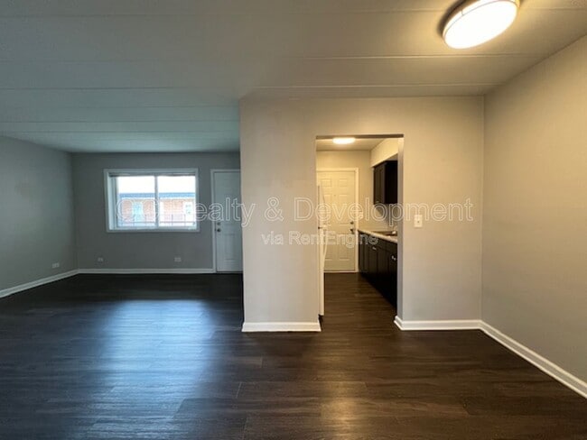 Foto del edificio - 342 Wilson Ave