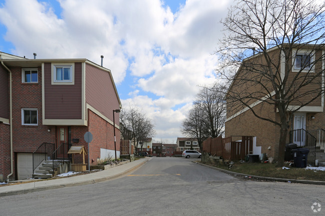 Building Photo - 120-150 Bamburgh Cir