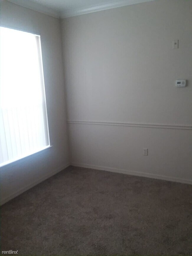 Building Photo - 3700 Castle Pines Ln