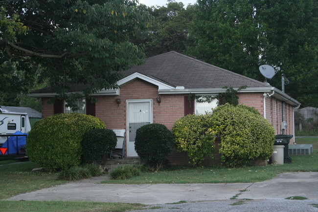 Foto del edificio - 4332 Old Hickory Blvd