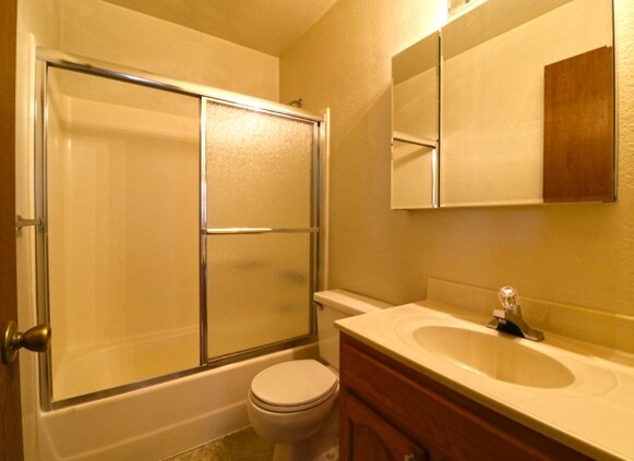 Foto del interior - 4324 Railroad Ave