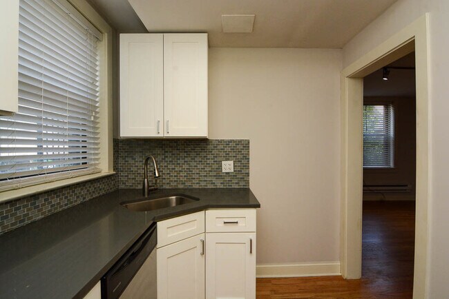 Foto del edificio - 2323 N Rockwell St