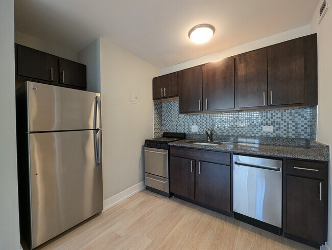 Foto del edificio - 445 W Wellington Ave