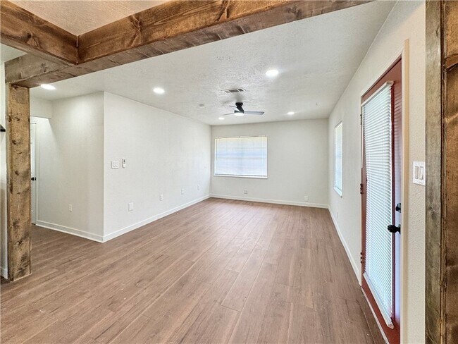 Foto del edificio - 603 W Evans St