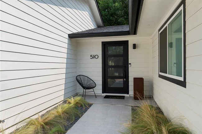 Foto del edificio - 510 Meadow Lea Dr